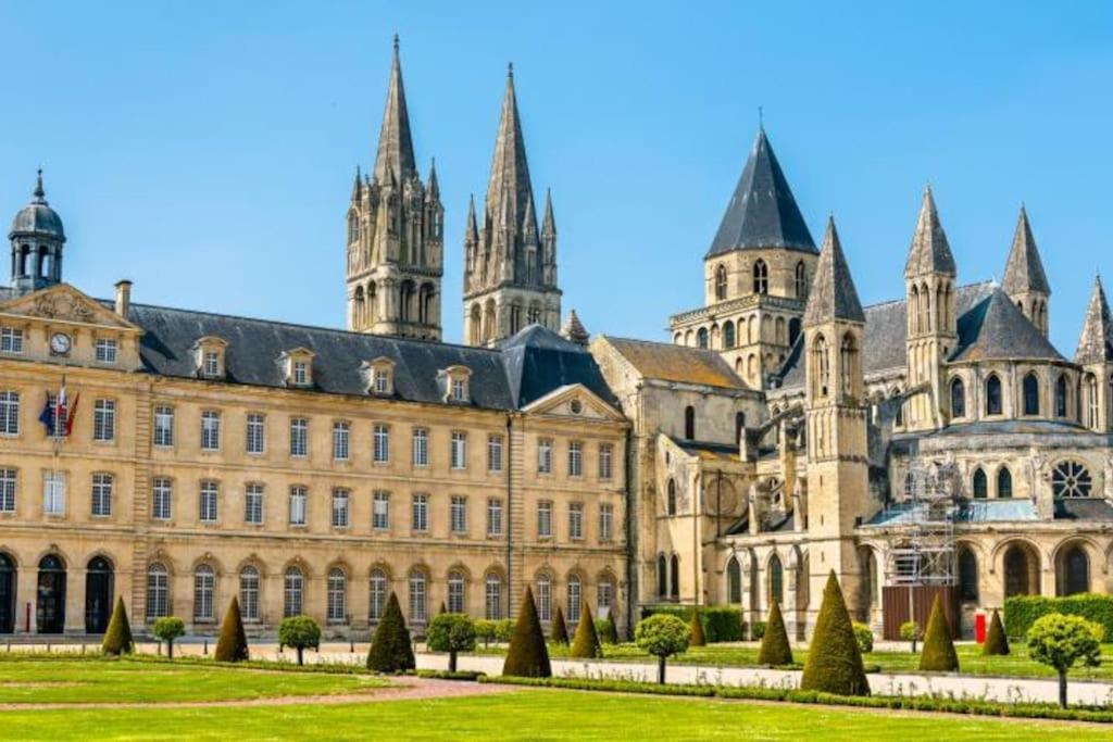 Appart 90M2 Lumineux, Centre, Vue Eglise Penchee Caen Ngoại thất bức ảnh